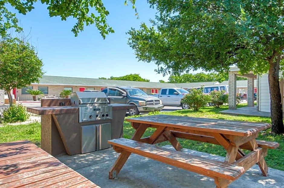 Oyo Hotel San Antonio Near At&T Center 외부 사진