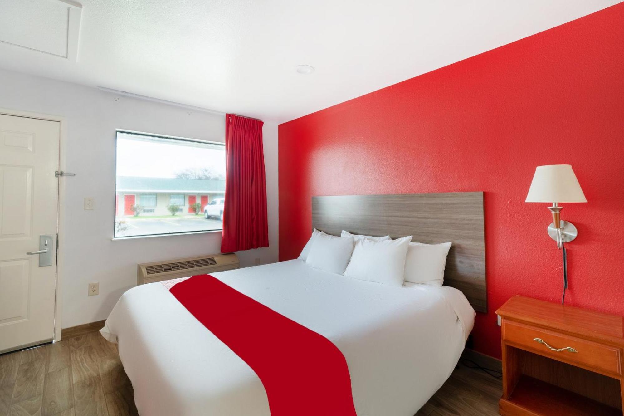 Oyo Hotel San Antonio Near At&T Center 외부 사진