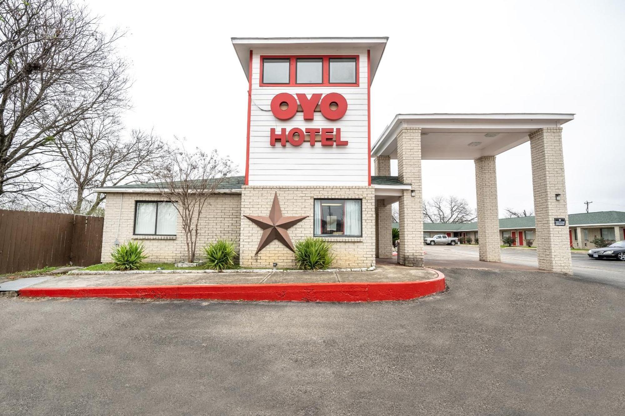 Oyo Hotel San Antonio Near At&T Center 외부 사진
